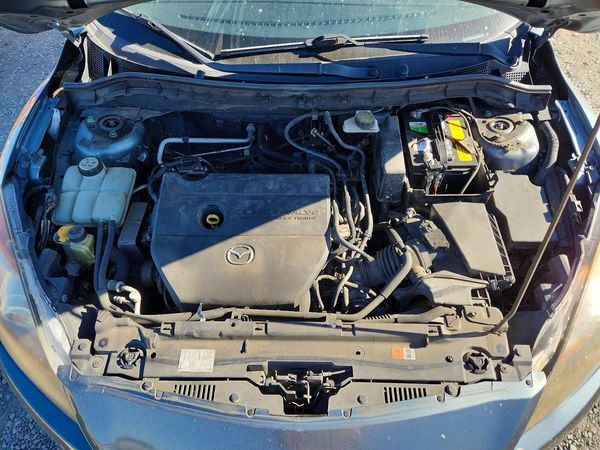 2013 MAZDA 3 SV/Base