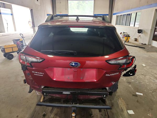 2022 SUBARU OUTBACK Premium
