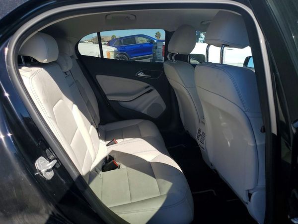 2017 MERCEDES-BENZ GLA GLA250-4M