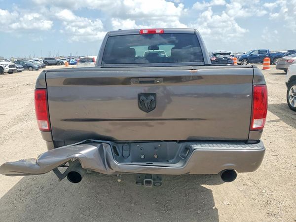 2014 RAM 1500 ST