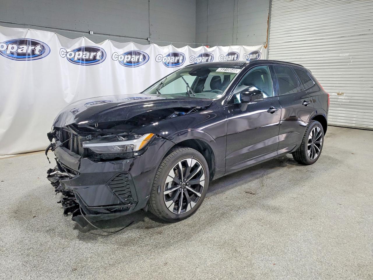 2026 VOLVO XC60 Plus Dark