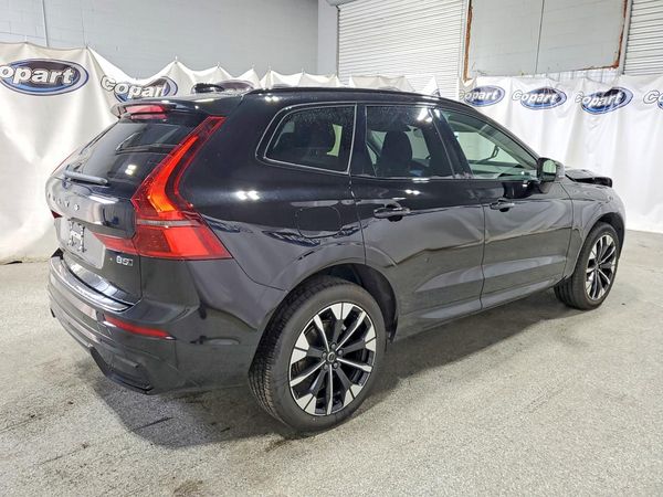 2026 VOLVO XC60 Plus Dark