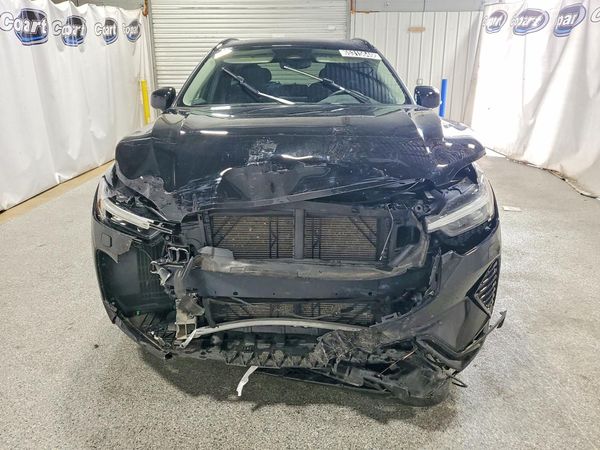 2026 VOLVO XC60 Plus Dark