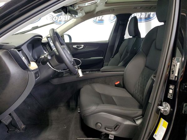 2026 VOLVO XC60 Plus Dark