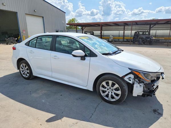2026 TOYOTA COROLLA LE — Passenger 3/4