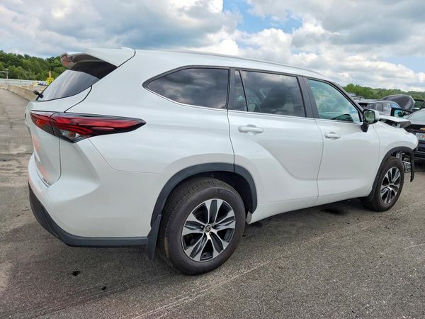 2026 TOYOTA HIGHLANDER