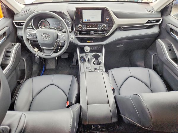 2026 TOYOTA HIGHLANDER