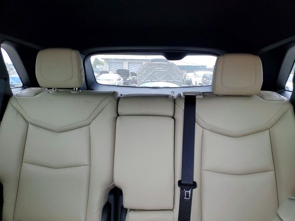2017 CADILLAC XT5 Base