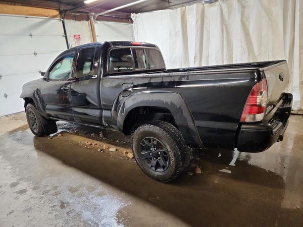 2015 TOYOTA TACOMA Delux Grade