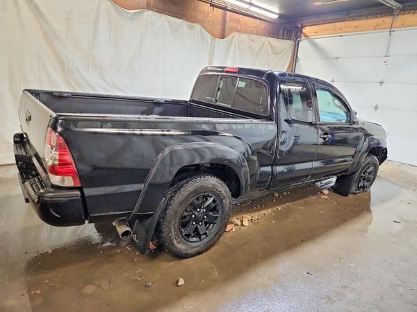 2015 TOYOTA TACOMA Delux Grade