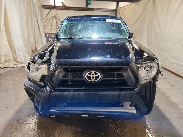 2015 TOYOTA TACOMA Delux Grade