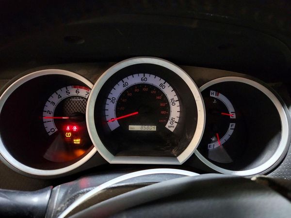 2015 TOYOTA TACOMA Delux Grade