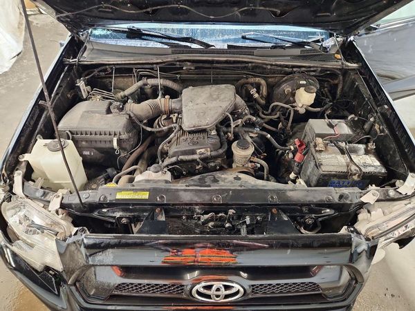 2015 TOYOTA TACOMA Delux Grade