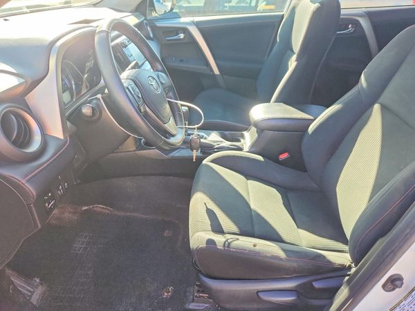 2015 TOYOTA RAV4 XLE (M Grade)
