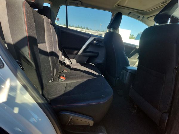 2015 TOYOTA RAV4 XLE (M Grade)