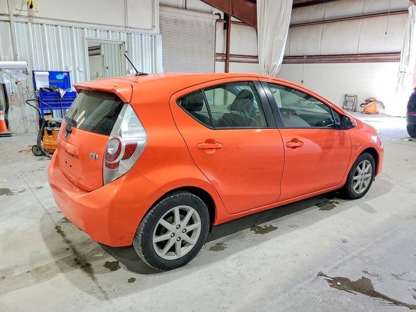 2014 TOYOTA PRIUS