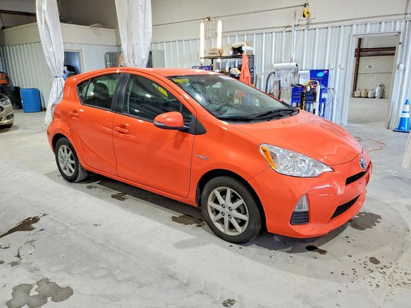 2014 TOYOTA PRIUS