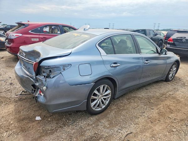 2015 INFINITI Q50