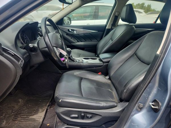 2015 INFINITI Q50