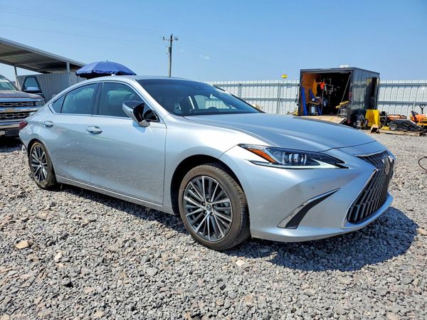 2023 LEXUS ES 300H