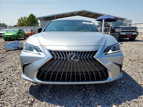 2023 LEXUS ES 300H