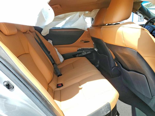 2023 LEXUS ES 300H