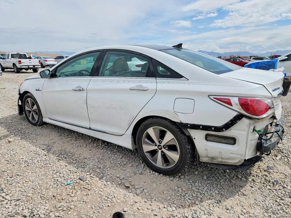 2012 HYUNDAI SONATA Middle level