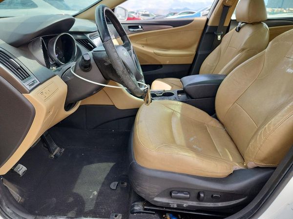 2012 HYUNDAI SONATA Middle level