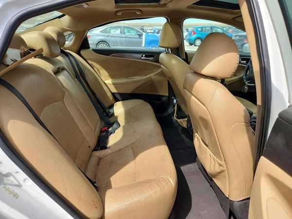 2012 HYUNDAI SONATA Middle level
