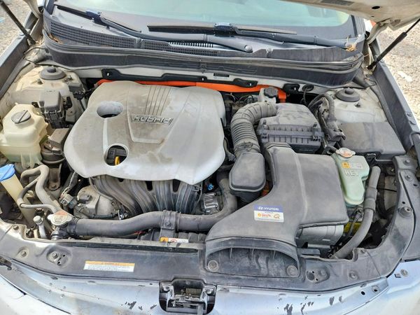 2012 HYUNDAI SONATA Middle level