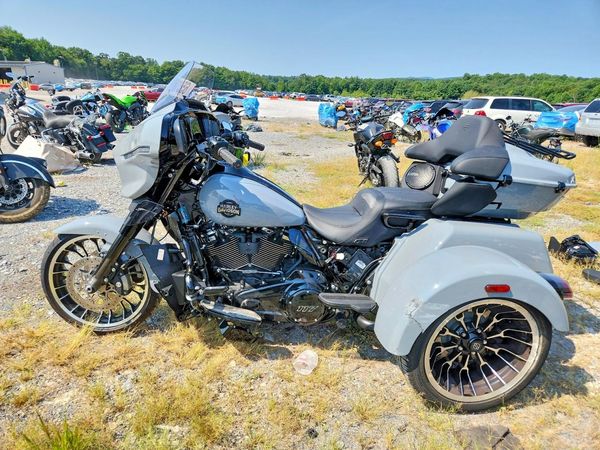2026 HARLEY-DAVIDSON FLHLT