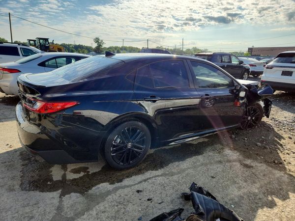 2025 TOYOTA CAMRY