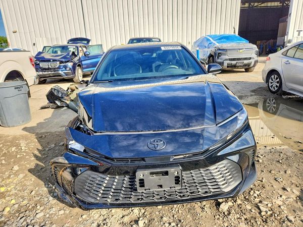 2025 TOYOTA CAMRY