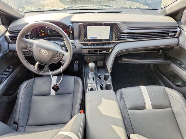 2025 TOYOTA CAMRY