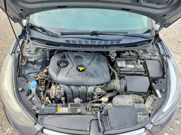 2014 HYUNDAI ELANTRA GLS(Middle)