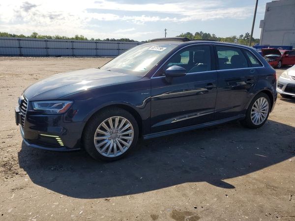 2017 AUDI A3 e-tron Premium Plus