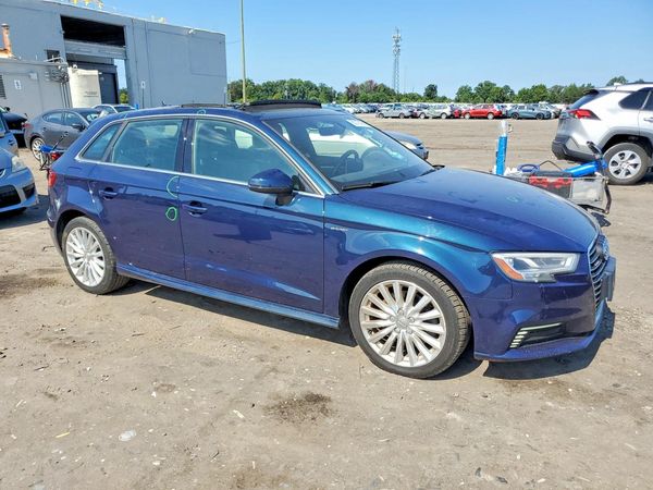 2017 AUDI A3 e-tron Premium Plus