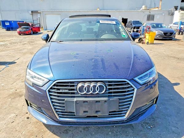 2017 AUDI A3 e-tron Premium Plus