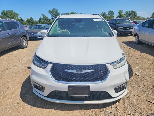2022 CHRYSLER PACIFICA Touring L — DIRF