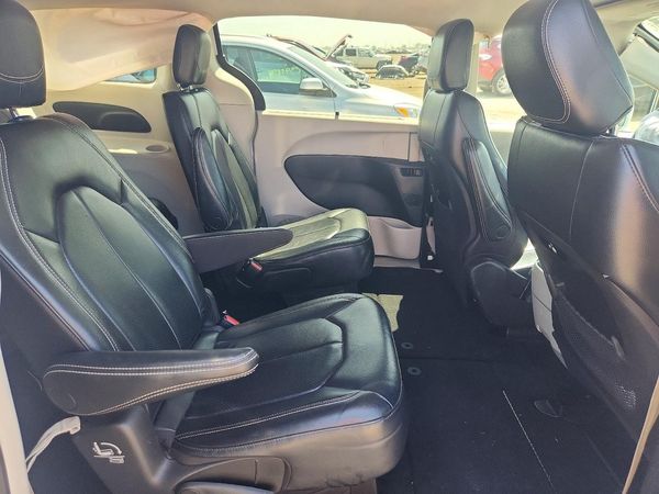 2022 CHRYSLER PACIFICA Touring L — PSRS