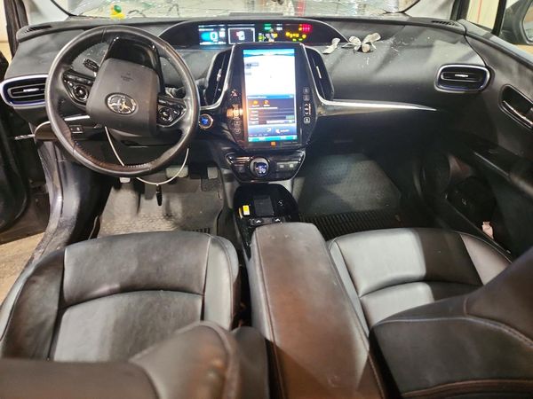 2021 TOYOTA PRIUS
