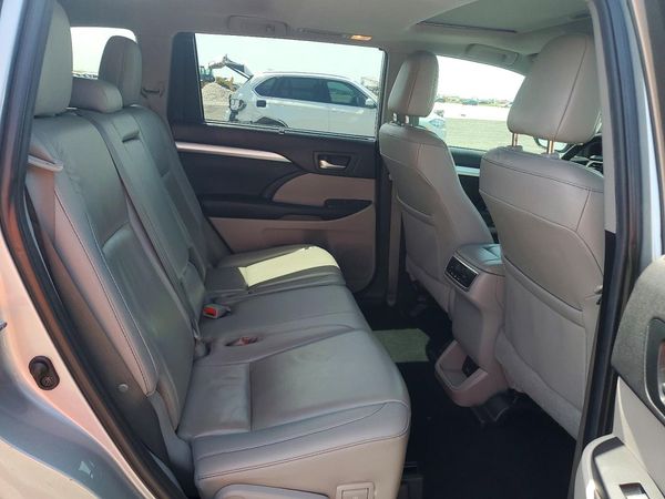 2019 TOYOTA HIGHLANDER SE/XLE
