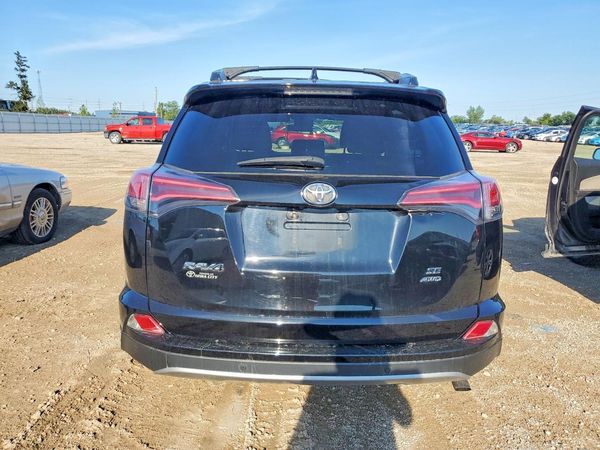 2017 TOYOTA RAV4 SE