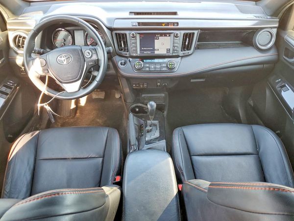 2017 TOYOTA RAV4 SE