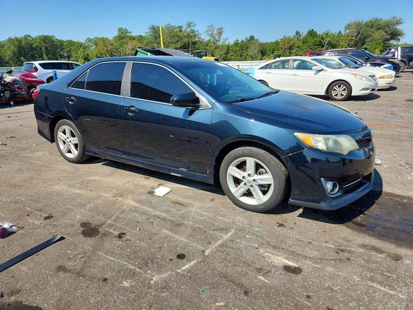 2013 TOYOTA CAMRY