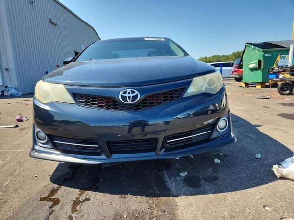 2013 TOYOTA CAMRY