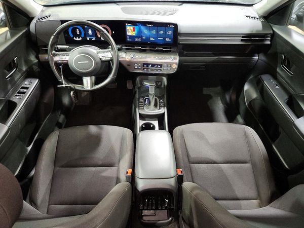 2024 HYUNDAI KONA SE