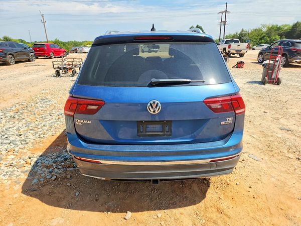 2018 VOLKSWAGEN TIGUAN SE, 4Motion SEL — DIRR