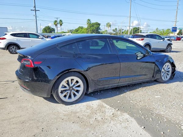 2022 TESLA MODEL 3