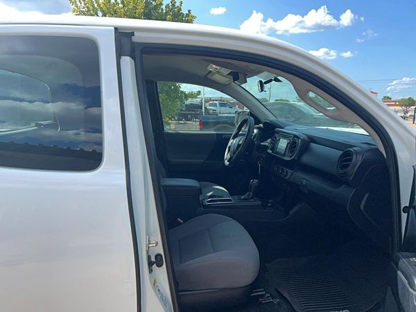 2017 TOYOTA TACOMA SR/SR5
